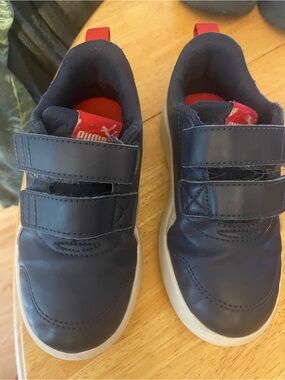 Puma Kids Navy with Red Insole Sneakers
